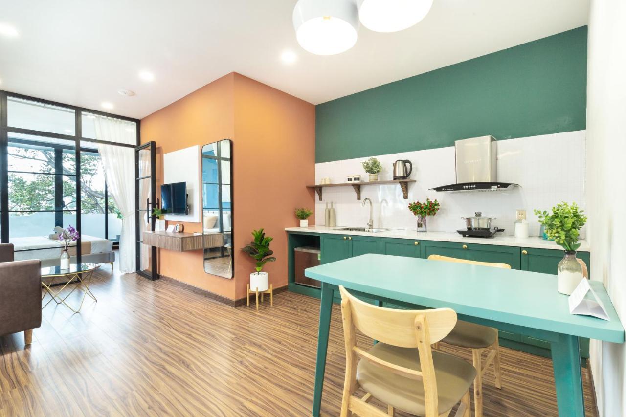 Cozrum Smart - First Target Hotel Хошимін Екстер'єр фото
