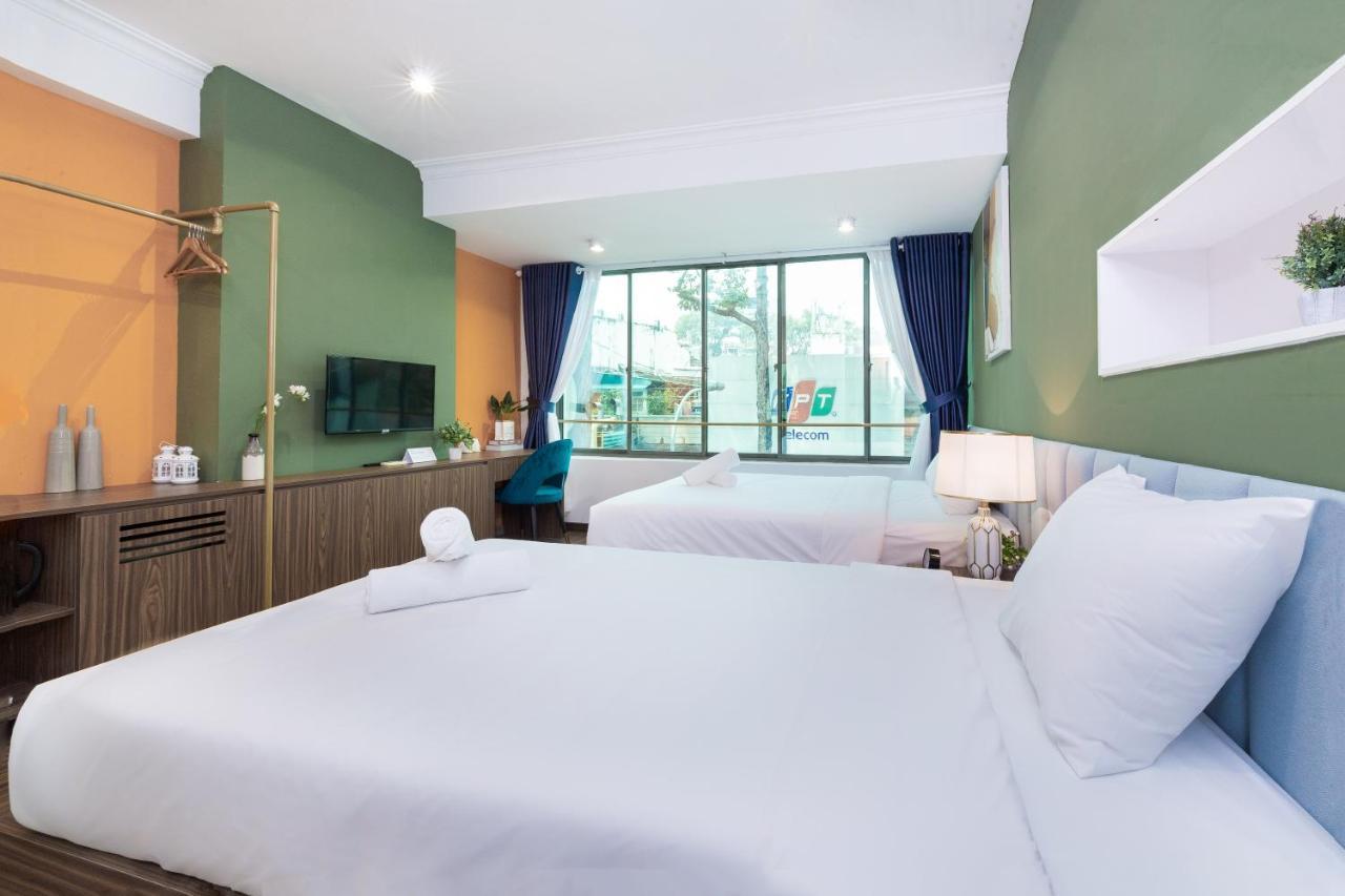 Cozrum Smart - First Target Hotel Хошимін Екстер'єр фото