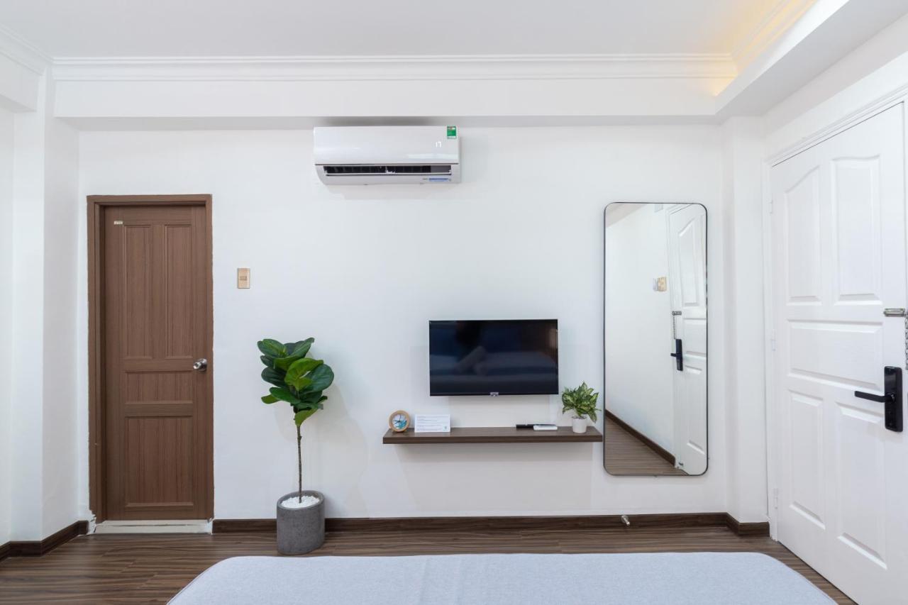 Cozrum Smart - First Target Hotel Хошимін Екстер'єр фото